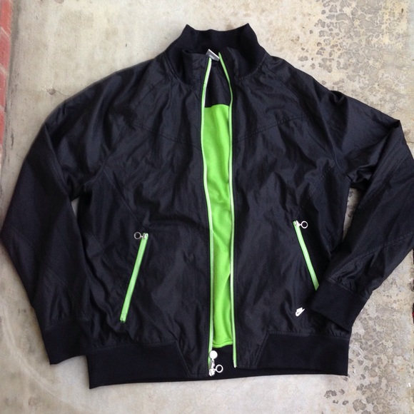 nike black and green jacket